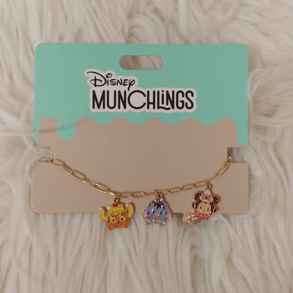 🧁FIRM! NWT 2023 DISNEY MUNCHLINGS CHARM BRACELET - Picture 4 of 8